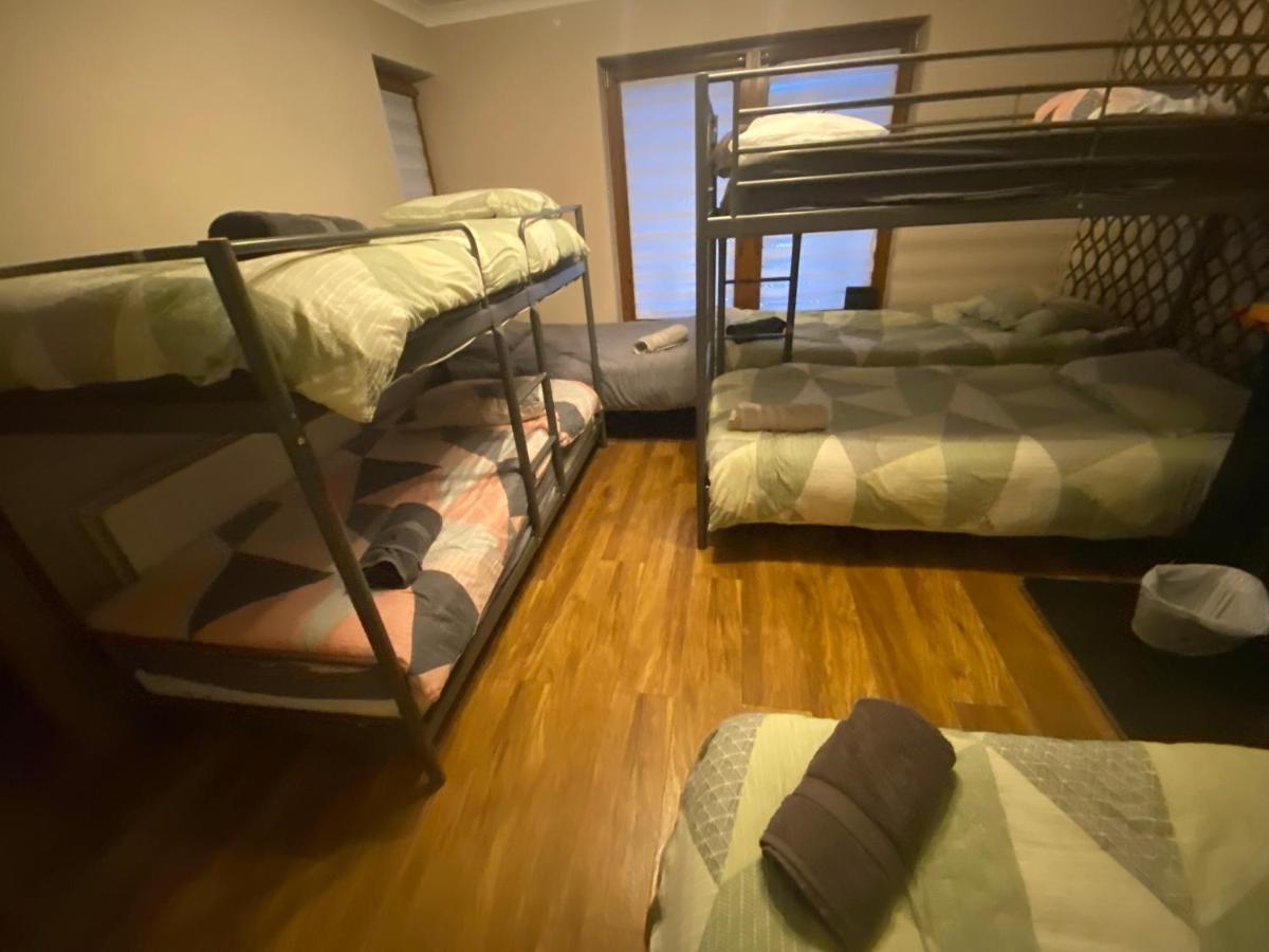 Hospedagem domiciliar Airport Big With Bathroom Outside - Kitchen Only 7 Days Reservation *